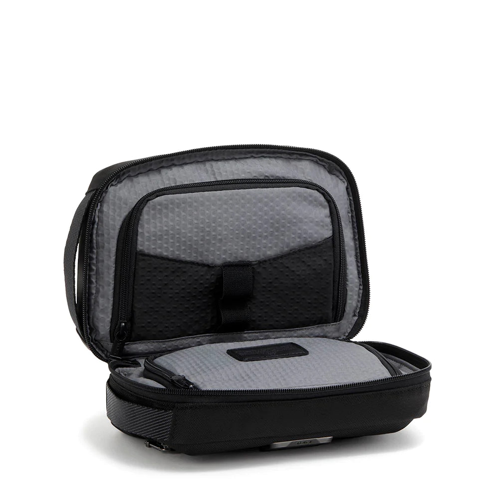 NECESSAIRE TUMI RESPONSE TRAVEL KIT NECESSAIRE TUMI RESPONSE TRAVEL KIT